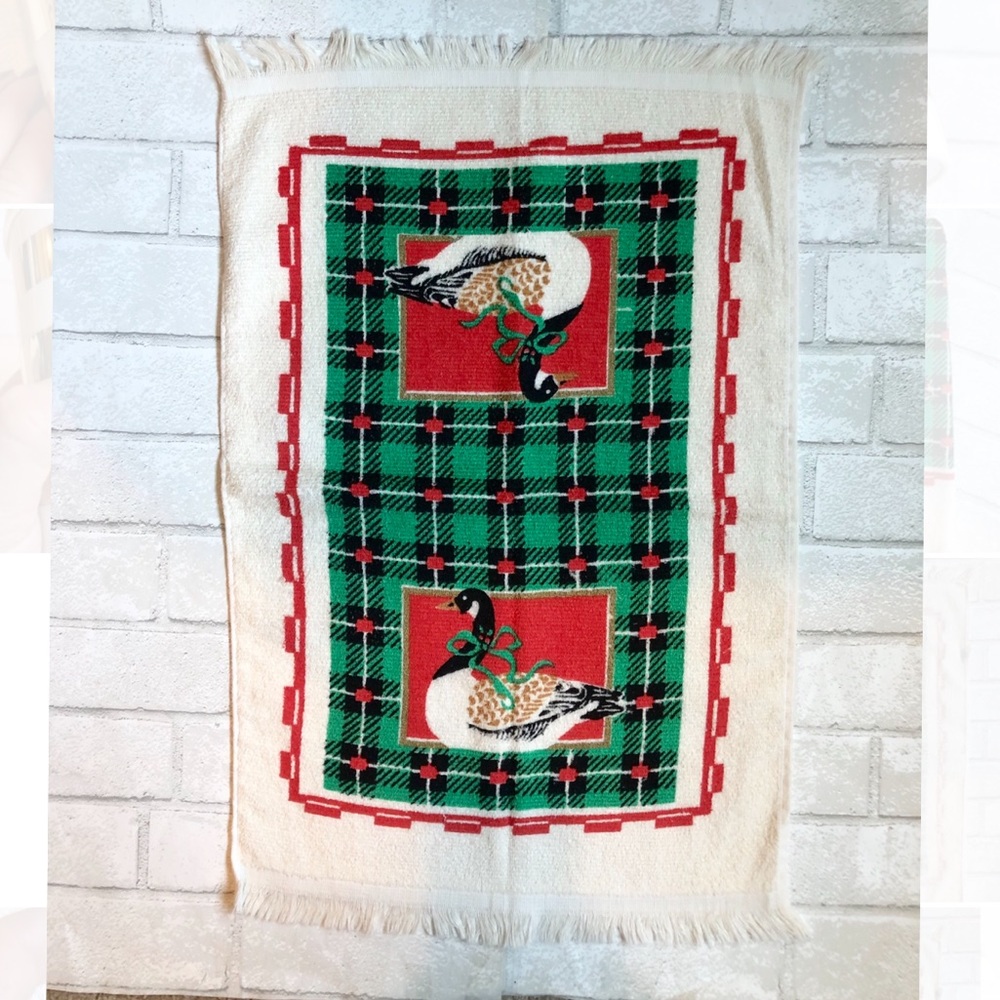 Vintage 80s Christmas Goose Hand Towel - Plaid Cottagecore Holiday Kitchen Decor